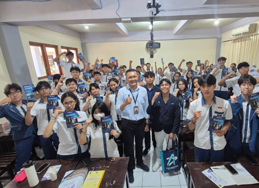 Eksplorasi Peluang Karier Digital: Dosen Primakara University Latih Siswa SMAK Santo Yoseph Denpasar Kuasai Digital Marketing